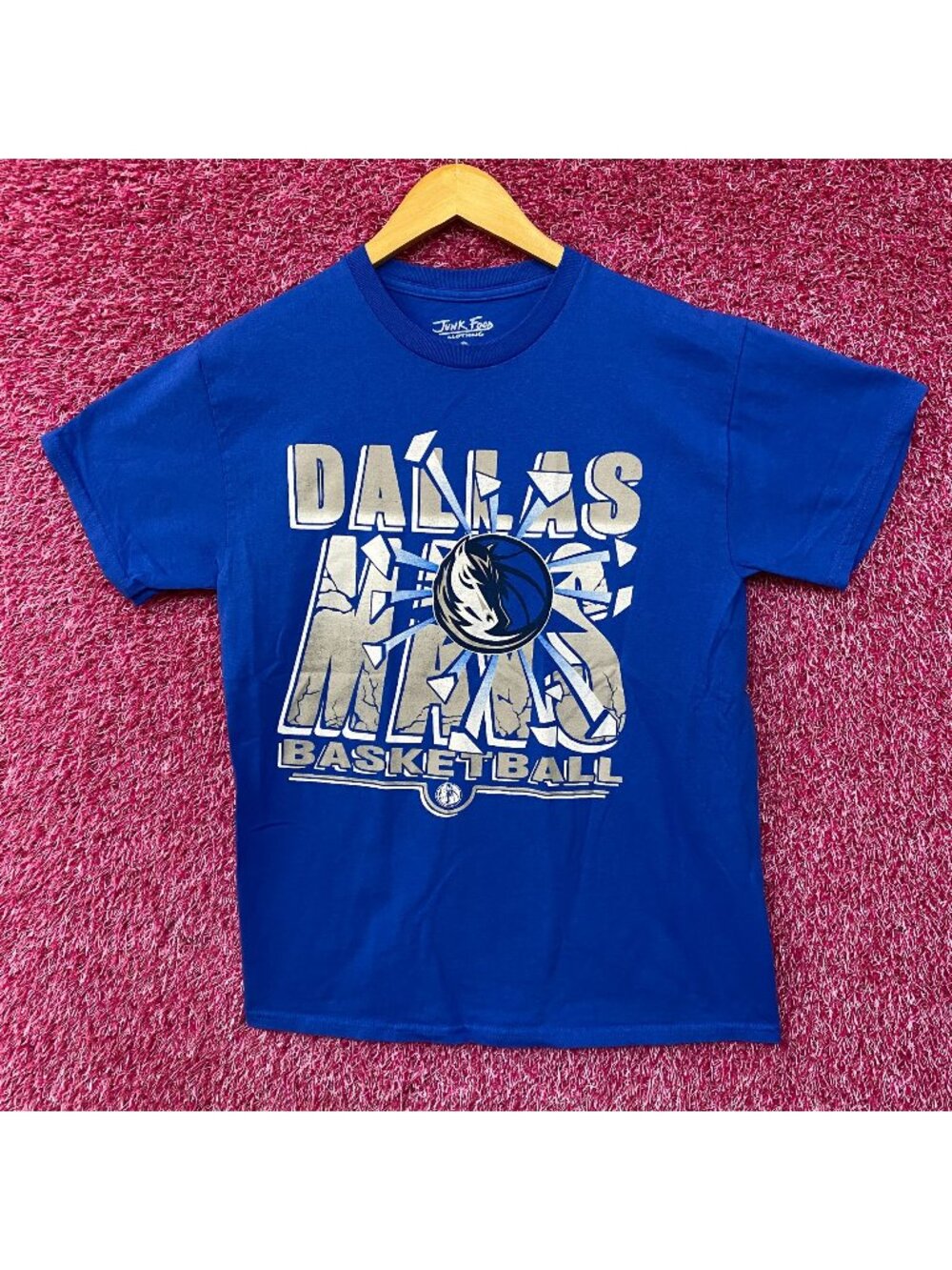 Junk Food Dallas Mavericks Break Through Basketball T-Shirt Small